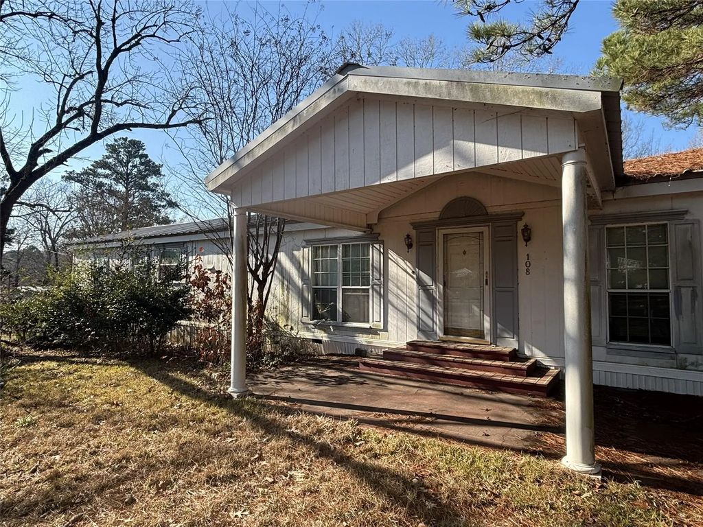 108 Paul Street, Converse