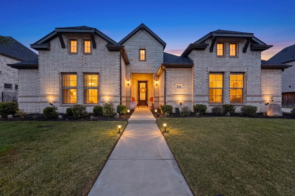 713 Toby Trail, Mansfield