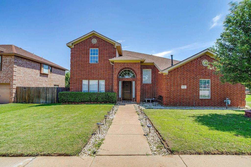 5711 Homestead Road, Arlington