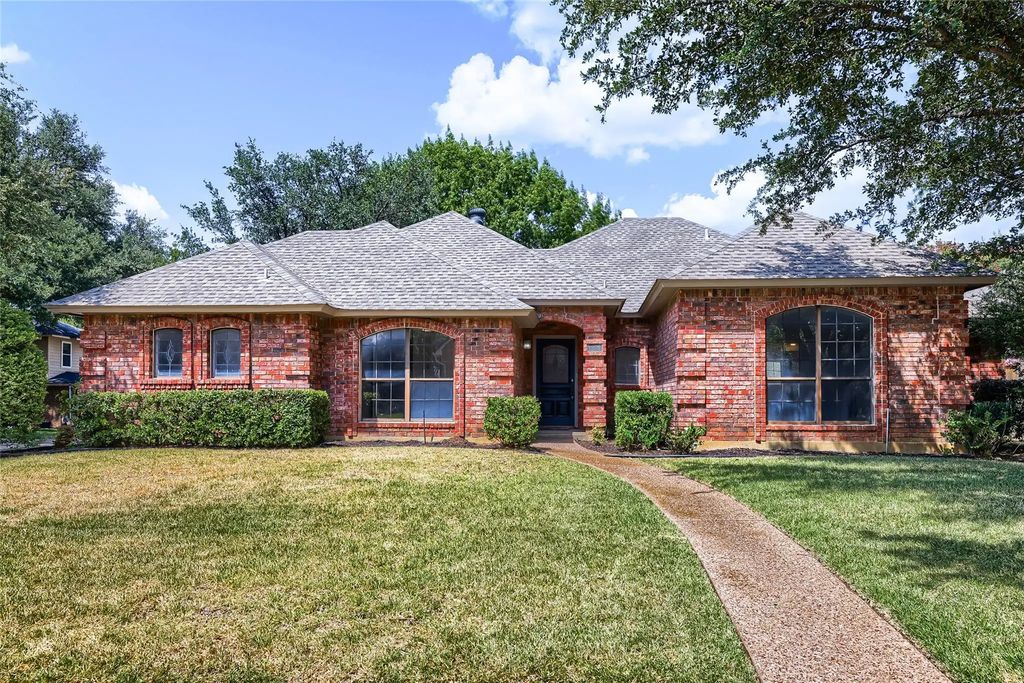 1201 St James Place, Arlington
