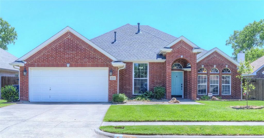 8628 Saranac Trail, Fort Worth