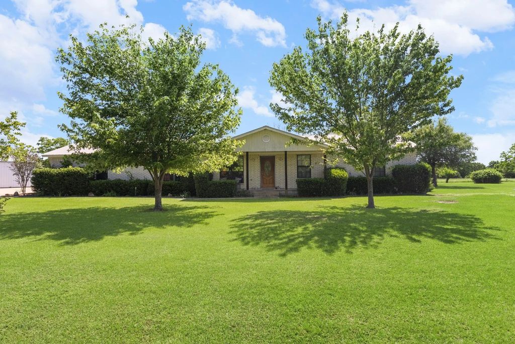 145 Rs County Road 3445, Emory