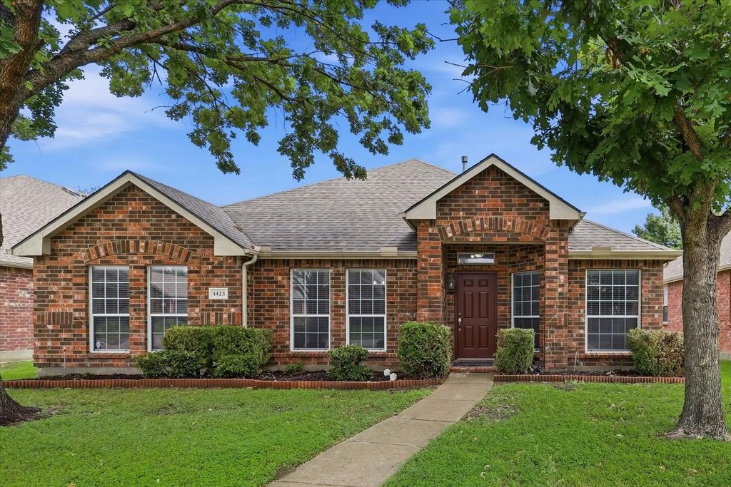 1423 Sleepy Hollow Drive, Allen