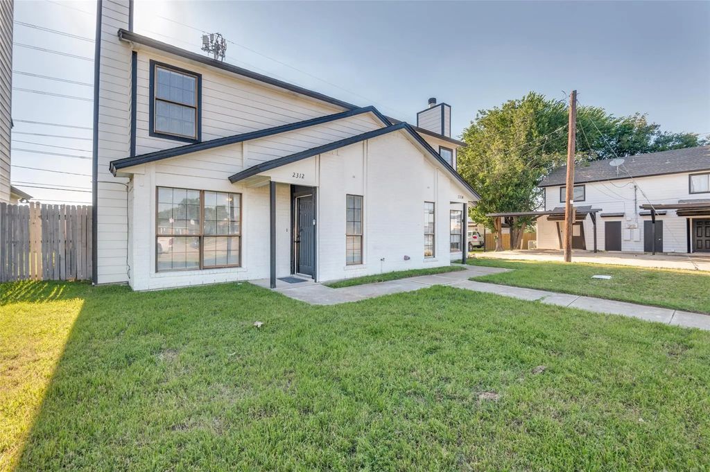 2312 Sherry Street, Arlington