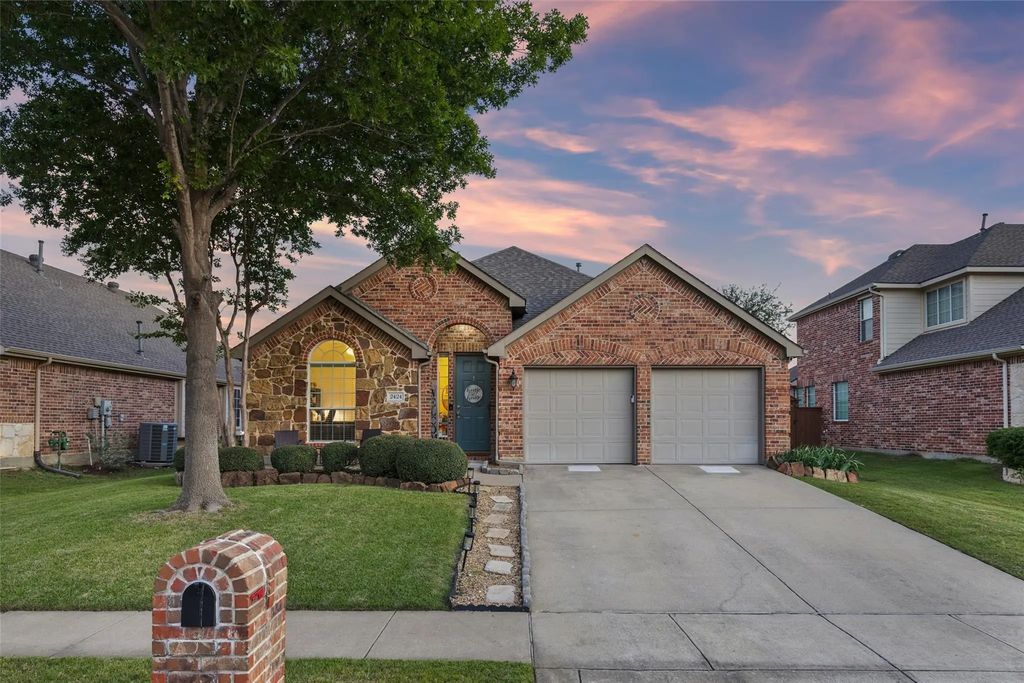 2424 Deerwood Drive, Little Elm