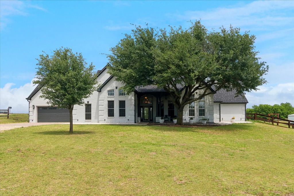 1081 Schneider Road, Howe