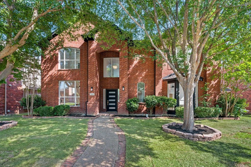 1025 Caddo Drive, Carrollton