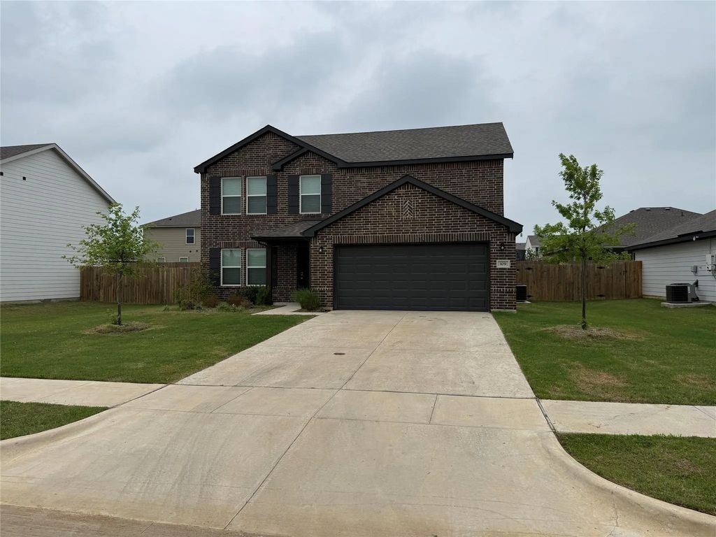 109 Annabelle Street, Cleburne