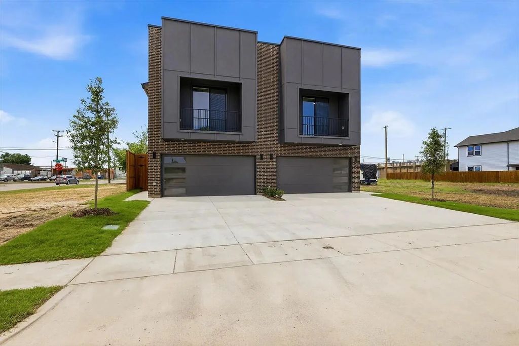 2501 Merlin Street, Dallas