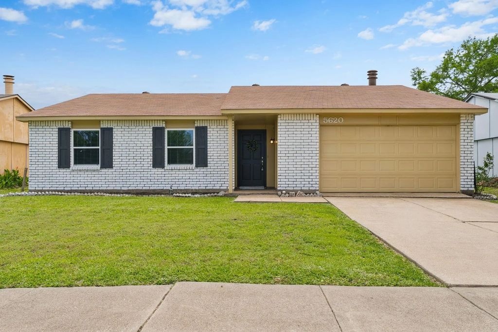 5620 Perrin Street, The Colony