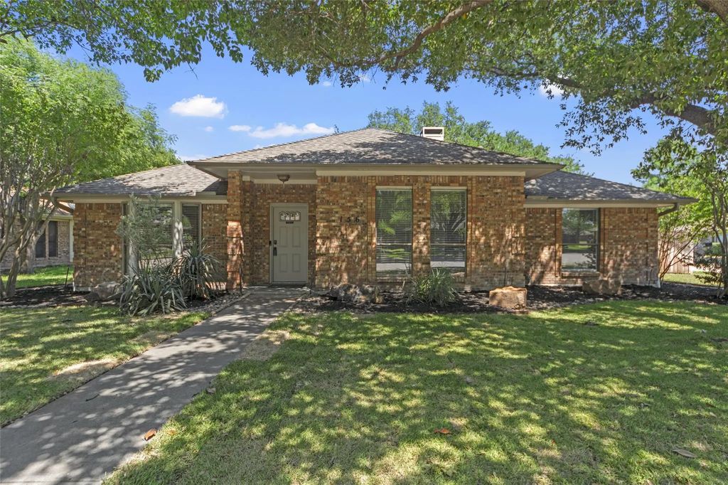 156 Simmons Drive, Coppell