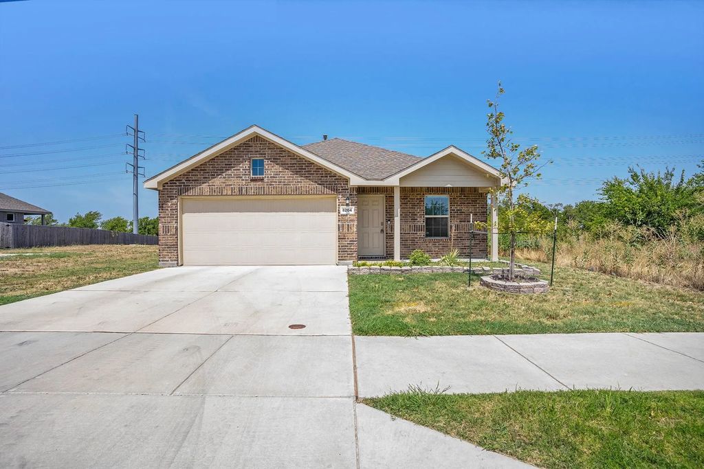 8204 High Garden Street, Fort Worth