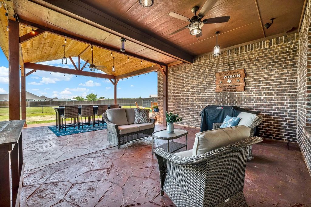 6552 Oak Ridge Court, Royse City