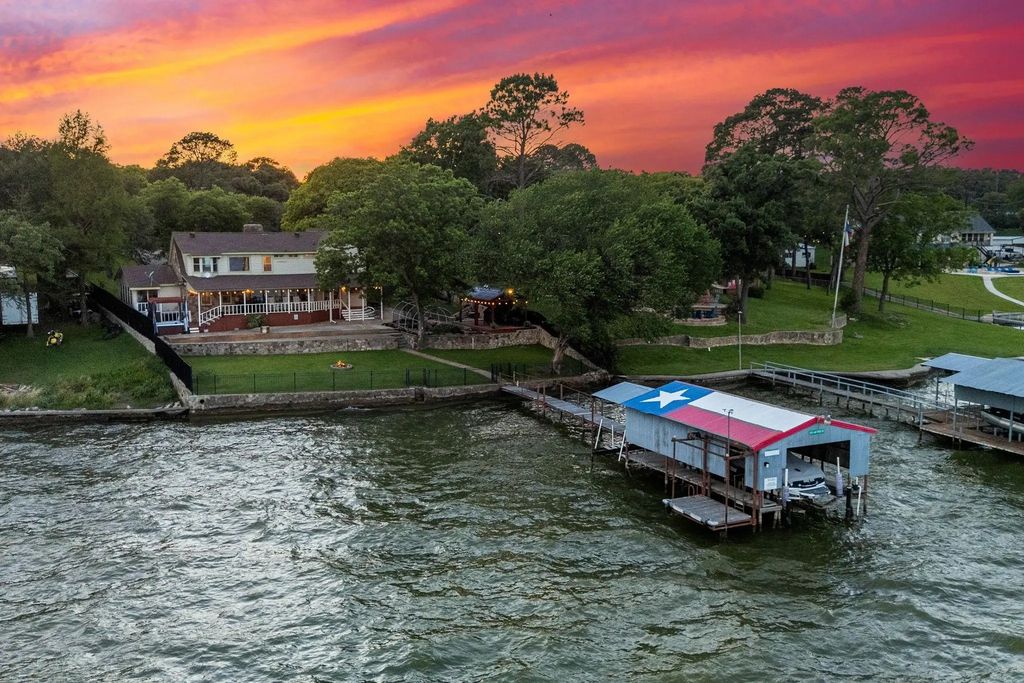 12310 Lake Forest Drive, Azle