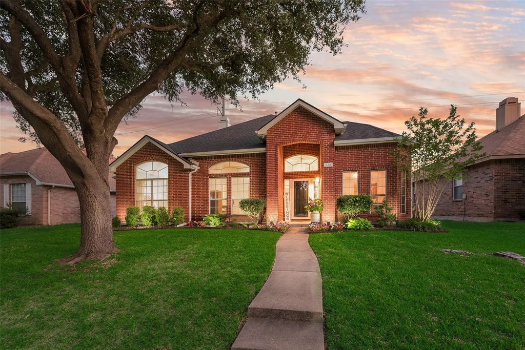 830 Sumner Drive, Mesquite
