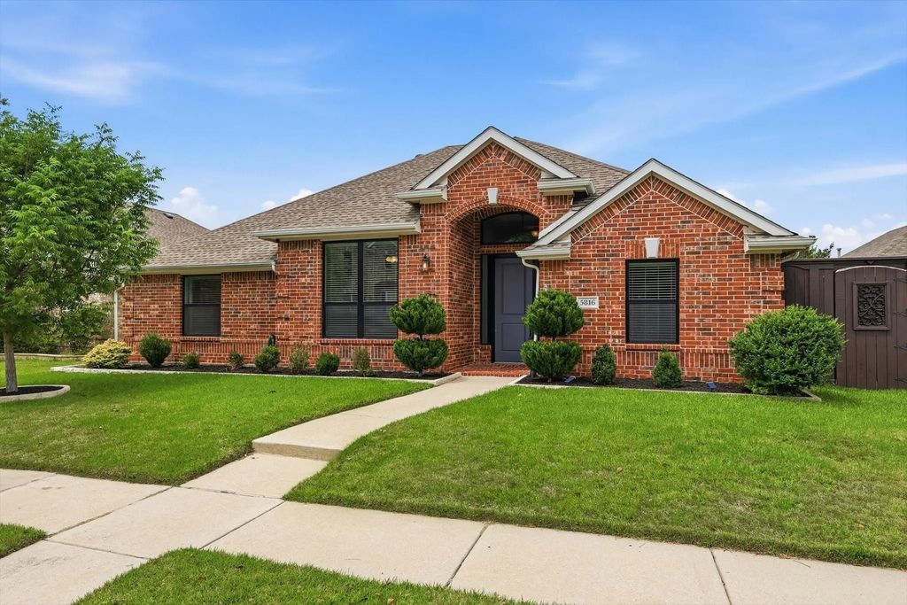 5816 Bentley Lane, The Colony