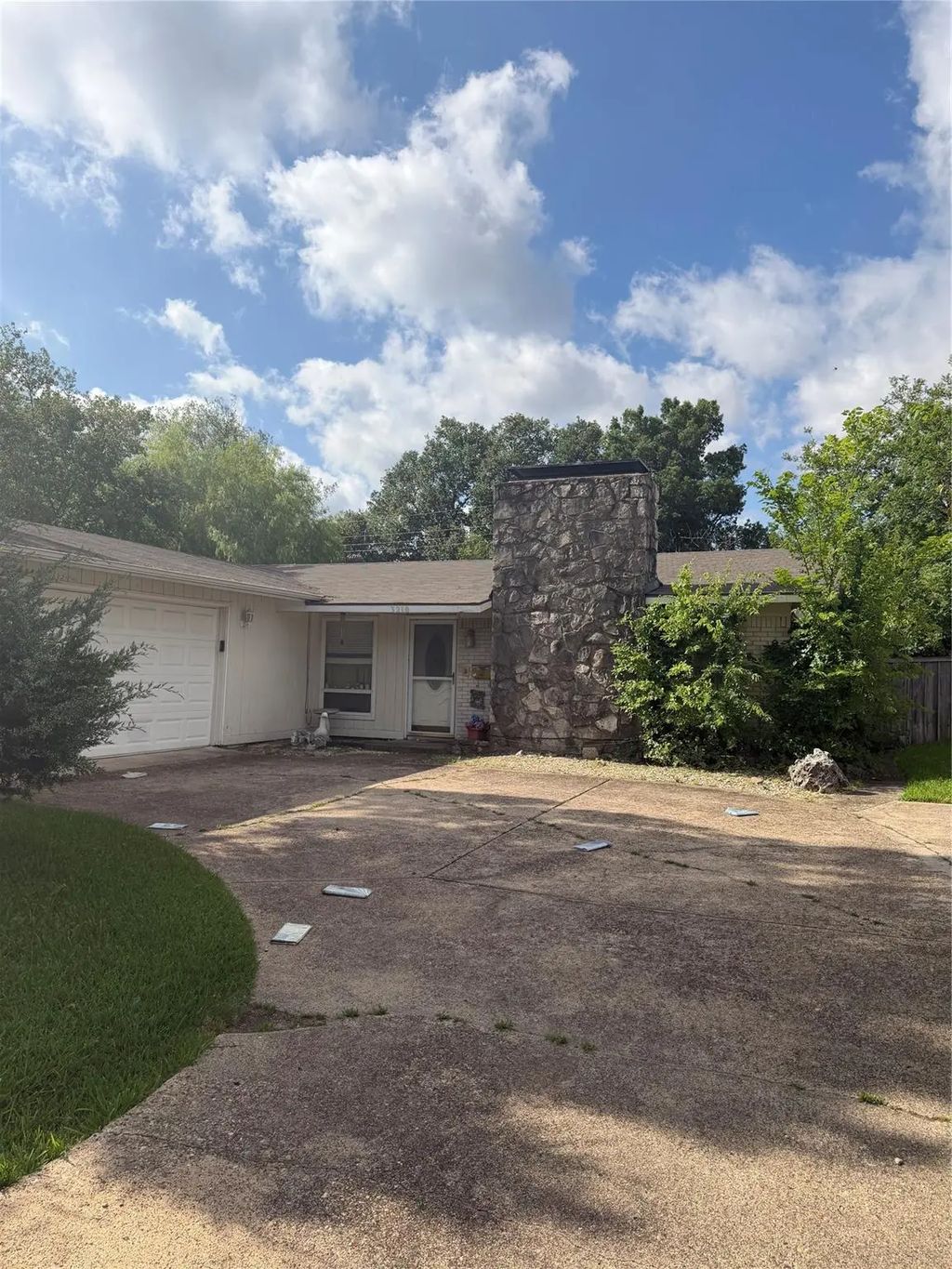 3210 Saint Croix Drive, Dallas