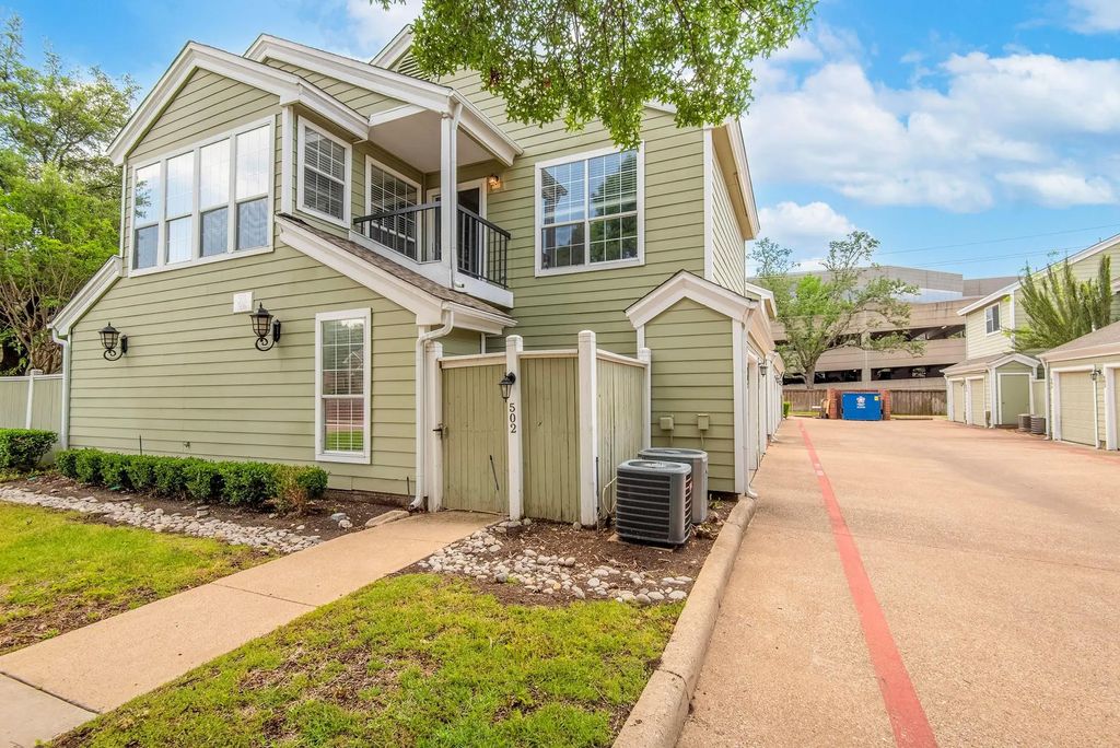 6220 Bentwood Trail 502, Dallas