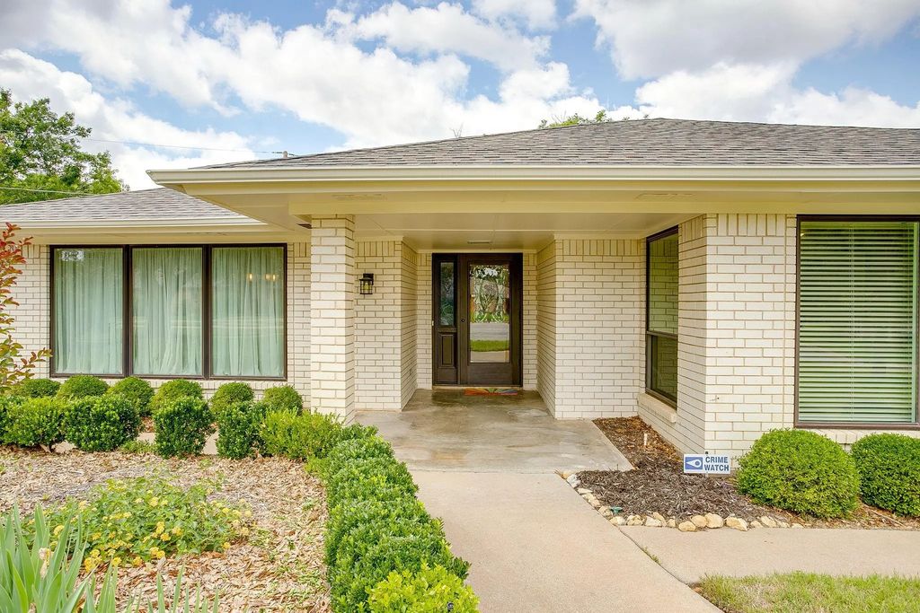 4158 Ladera Court, Fort Worth