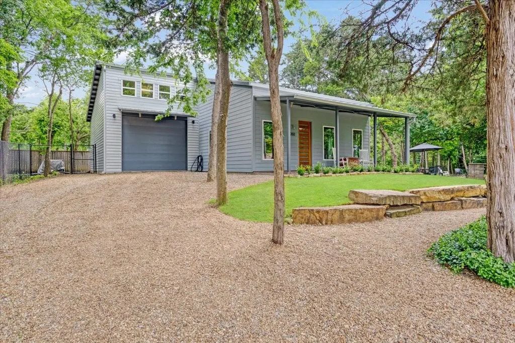 202 Parker Drive, Pottsboro