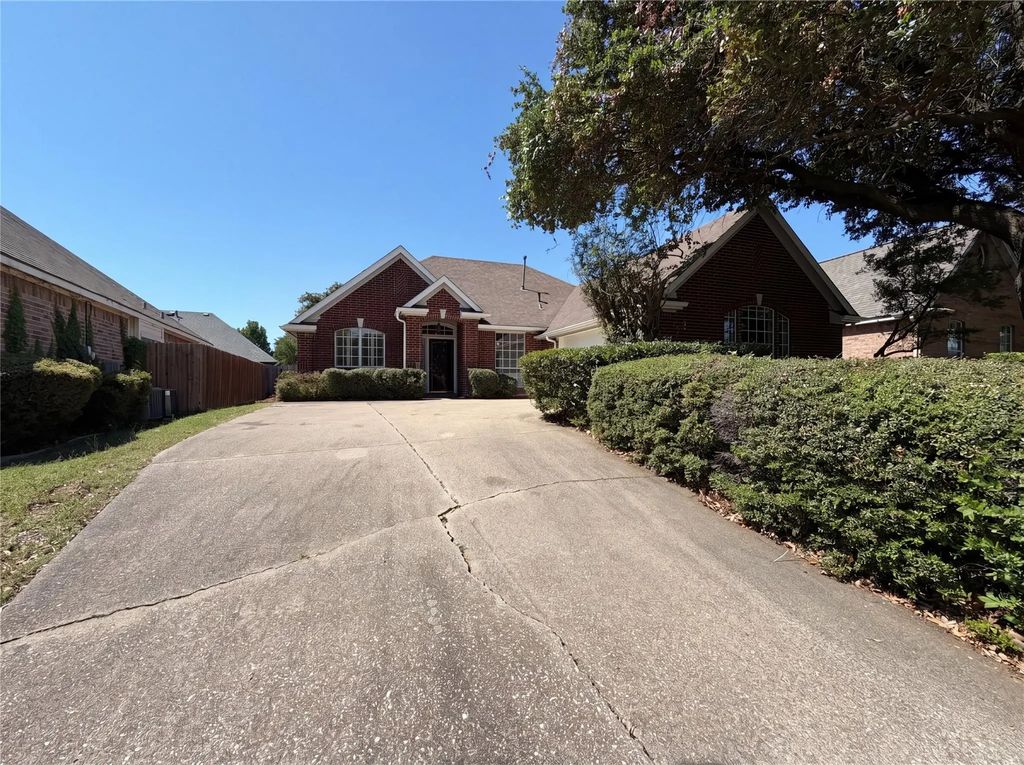 2817 Ingram Drive, Grand Prairie