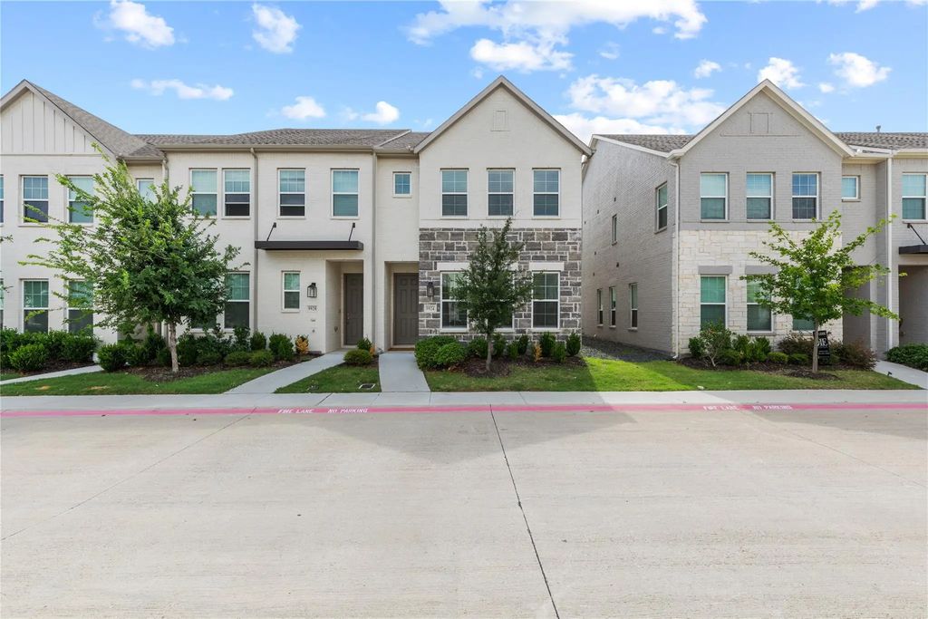 9924 Hennings Street, Irving