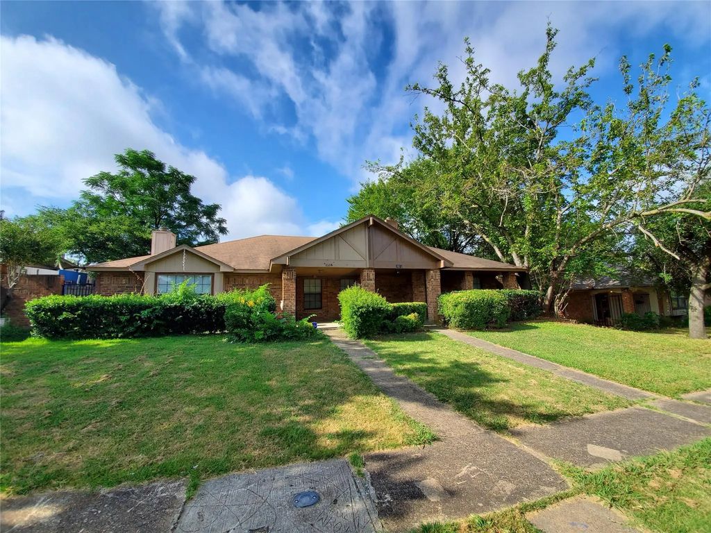 10212 Hillhouse Lane, Dallas