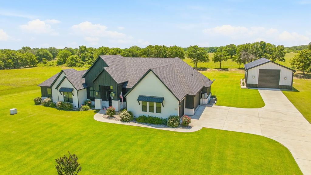 2016 Sonora Way, Poolville