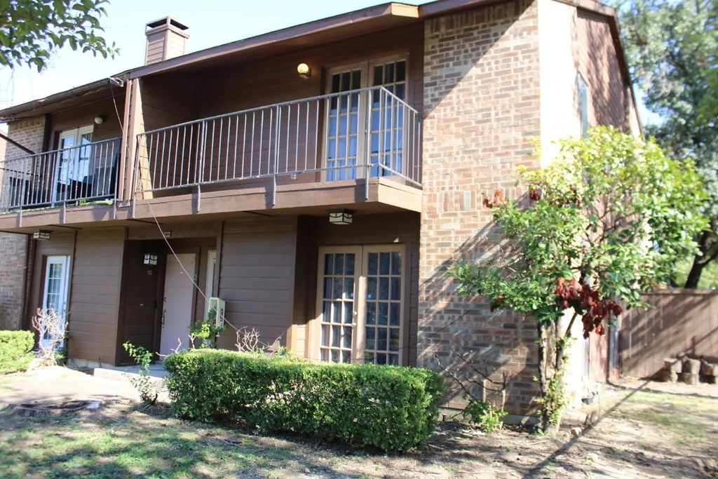 7522 Holly Hill Drive 1, Dallas