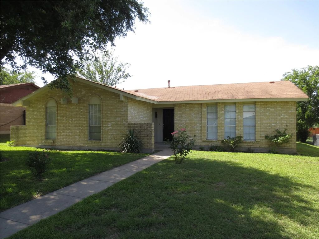 1336 Mill Stream Drive, Dallas