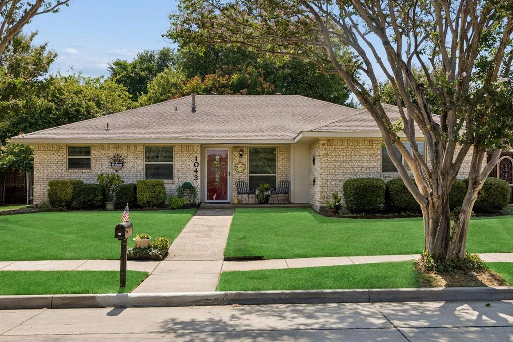 1043 Cherrywood Lane, Carrollton