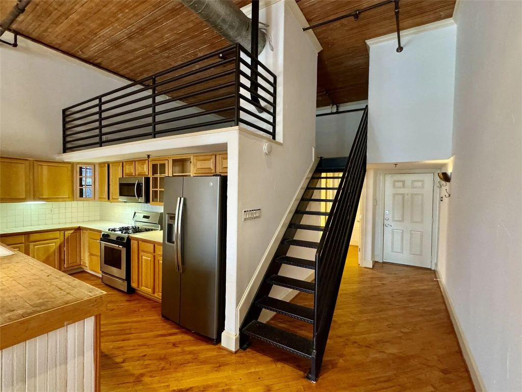3026 Commerce 205, Dallas