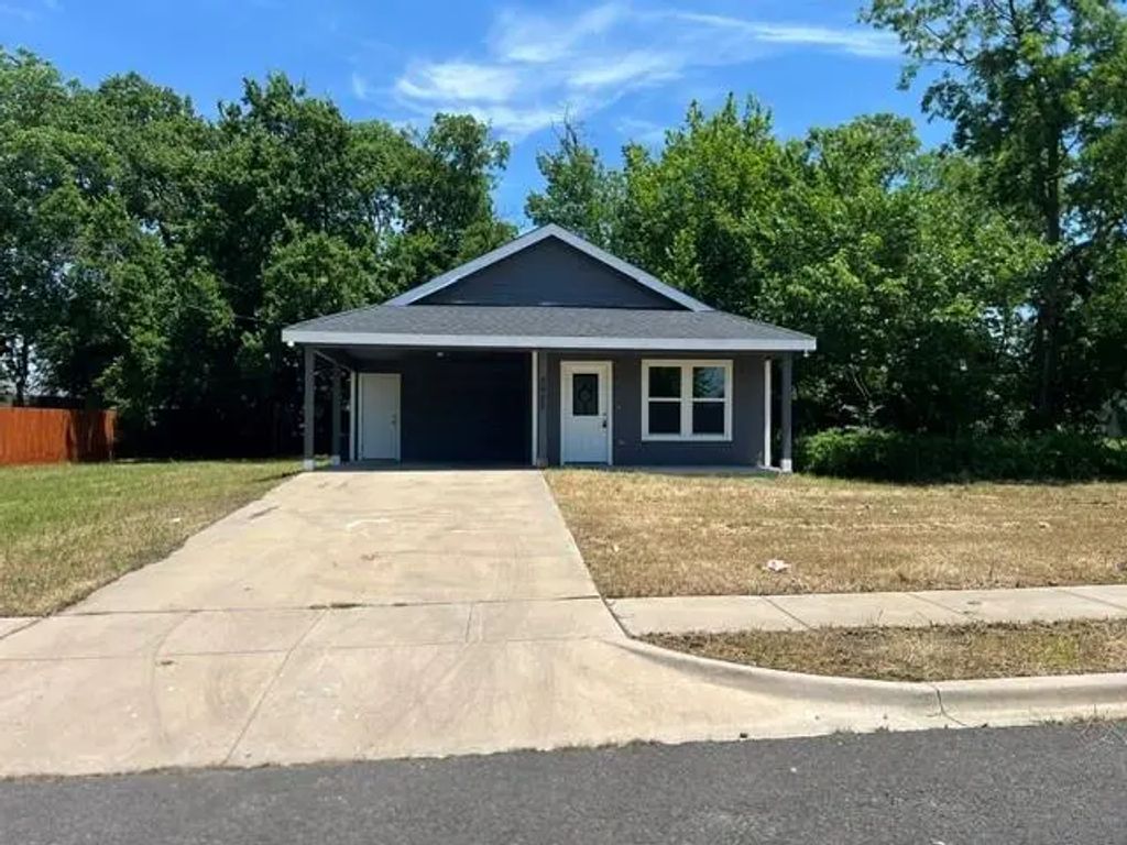 5505 King Street, Greenville