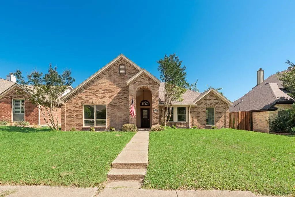 4913 Meadow Vista Place, Garland