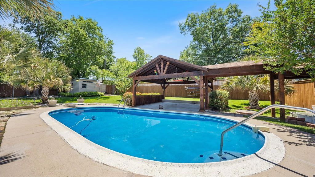 1101 Montego Road, Fort Worth