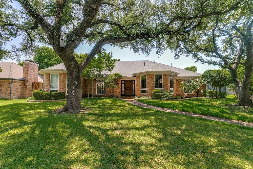 6010 Yellow Rock Trail, Dallas