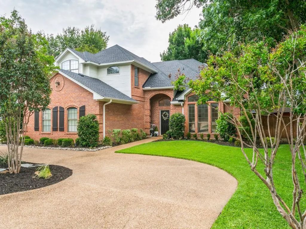 9104 Nob Hill Drive, North Richland Hills