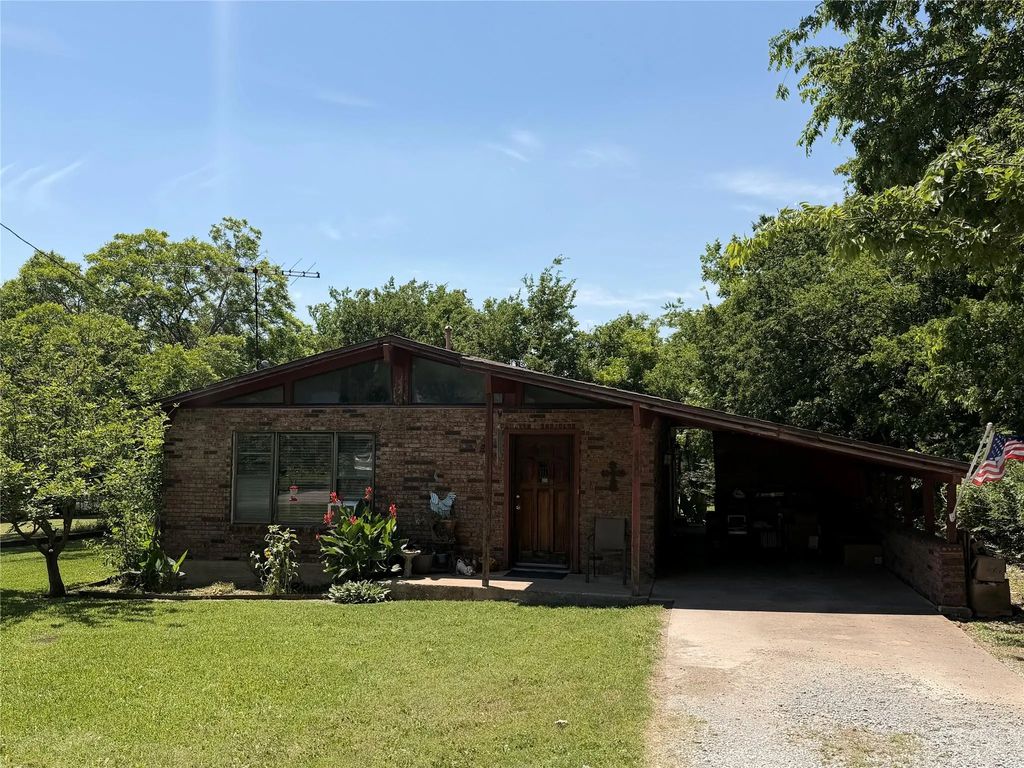 400 N Bean Street, Howe