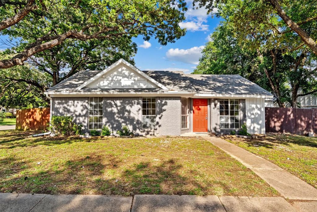 948 Carom Way, Dallas