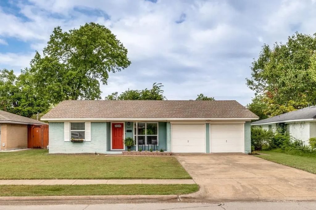 607 N Cottonwood Drive, Richardson