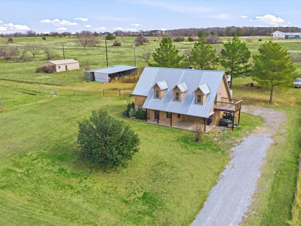 107 Private Road 3421, Bridgeport