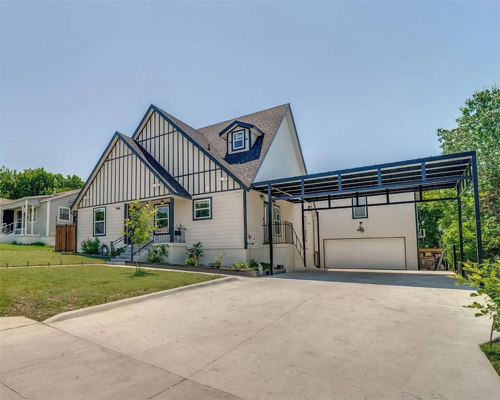 2666 Burton Avenue, Fort Worth