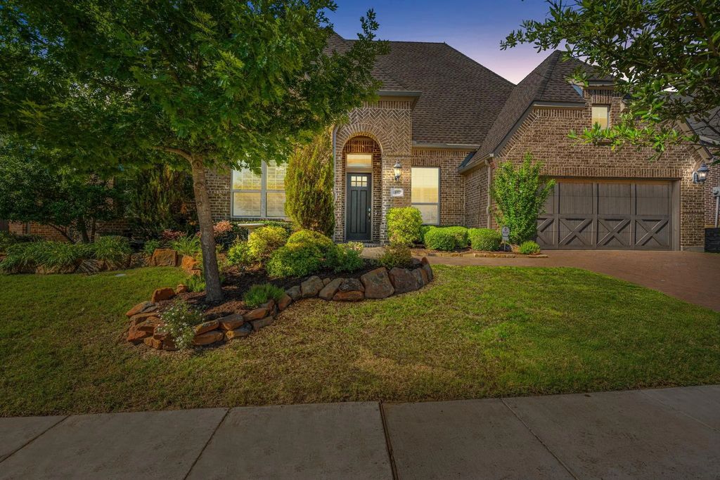 850 Clear Fork Drive, Argyle