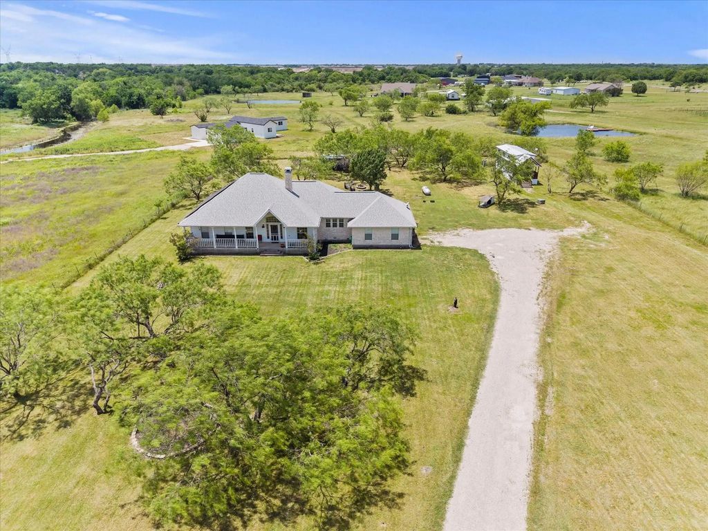 5476 County Road 2646, Royse City