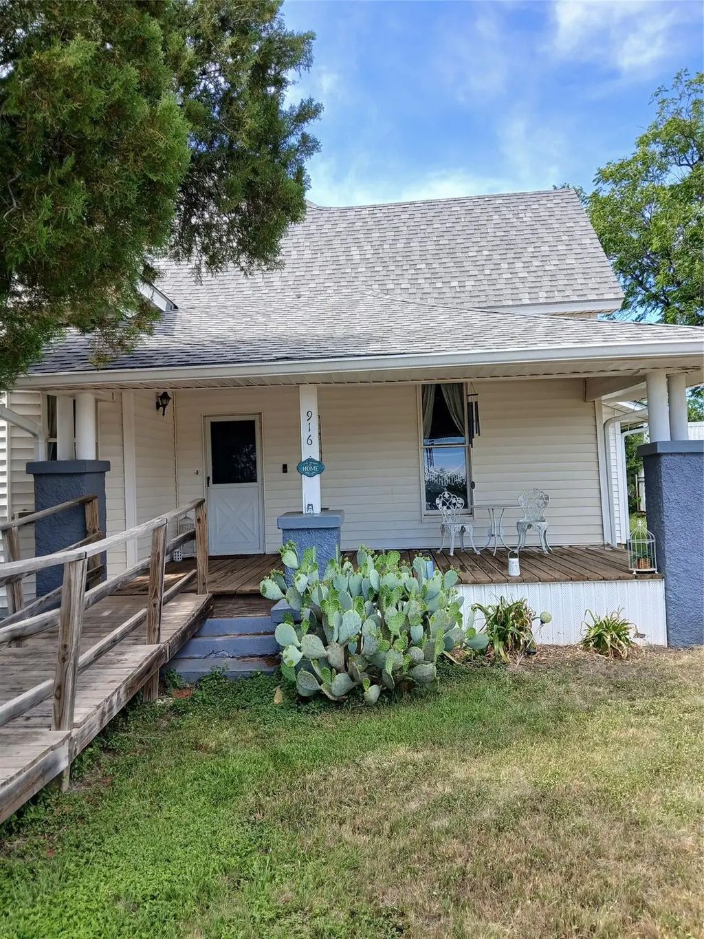 916 Austin Street, Coleman