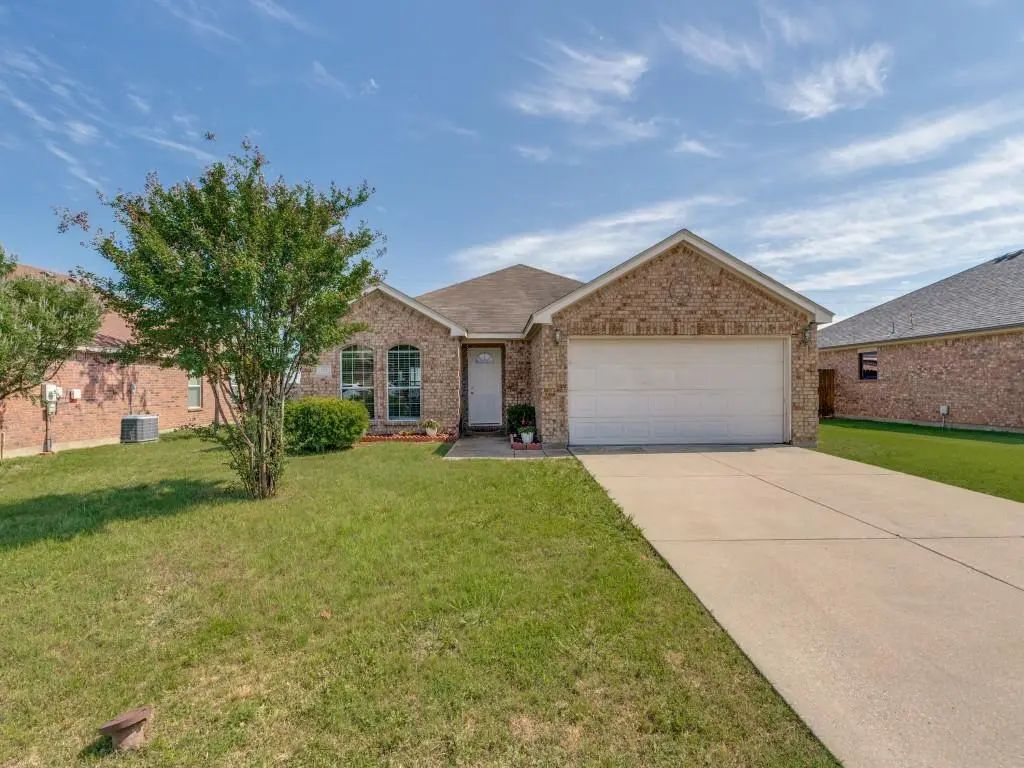 225 Charleston Drive, Anna
