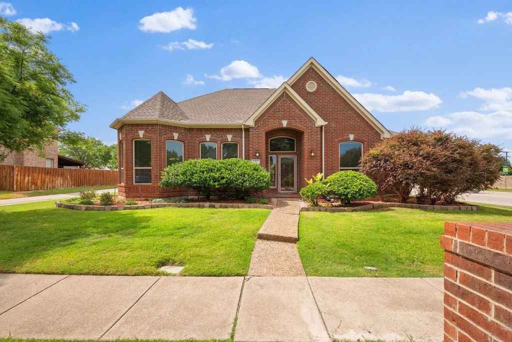 1433 Indian Springs, Carrollton
