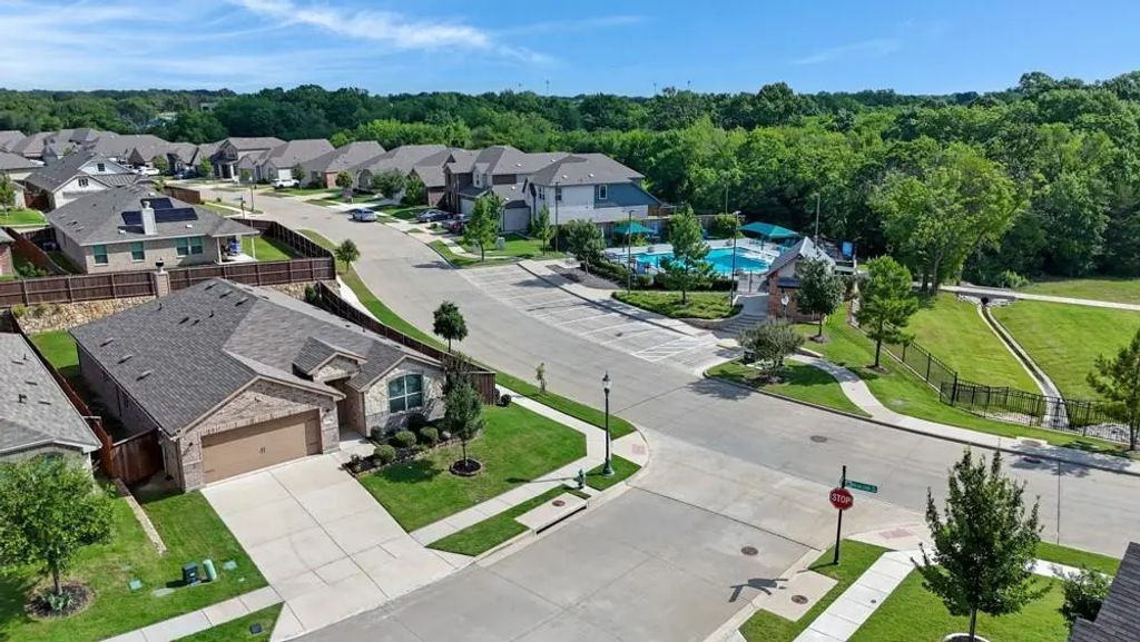 11705 Silver Queen Drive, Aubrey