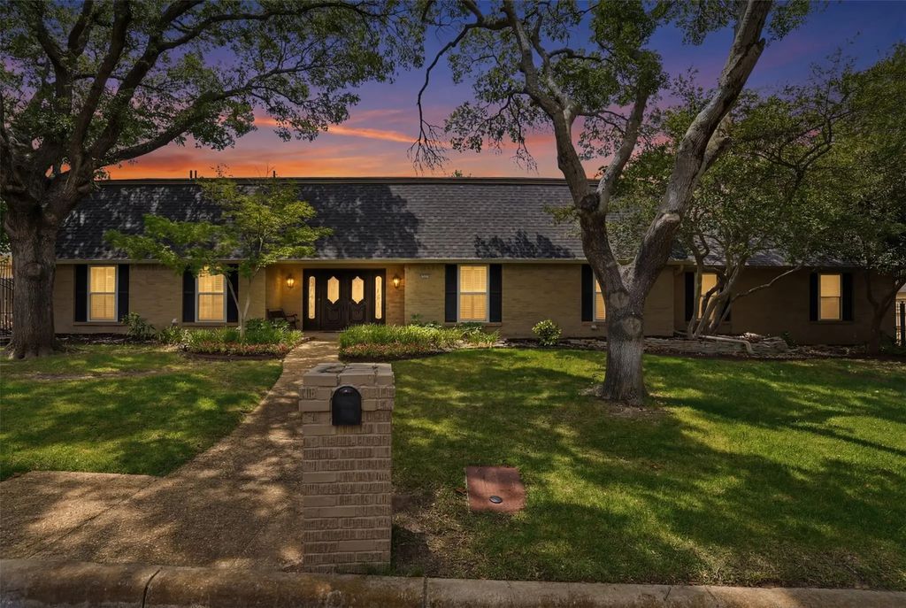 3812 Lands End Street, Fort Worth
