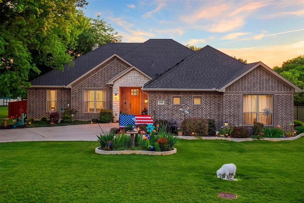 909 Summer Hill Lane, Red Oak